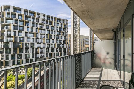 13 Atkins Square, Dalston Lane, Hackney, London, E8 1FA - Photo 2