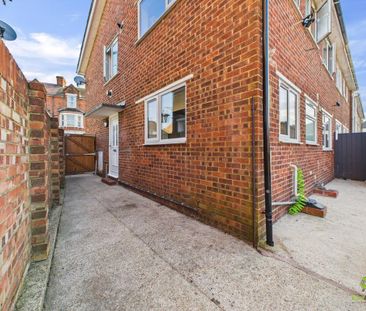 2 bedroom ground floor maisonette to rent - Photo 4