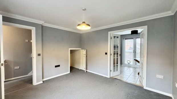 Mercer Drive, Lincoln - Photo 1