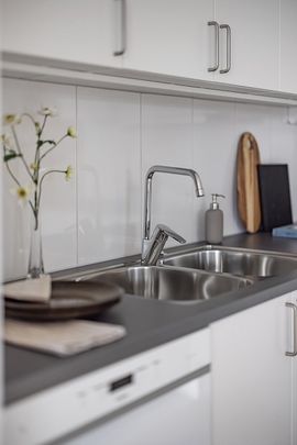 Trädgårdsmästeriets väg 13, Steninge - Photo 1