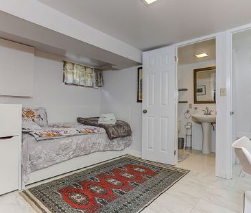 For Lease - 223 Willowdale Avenue, Toronto, Ontario - Photo 2