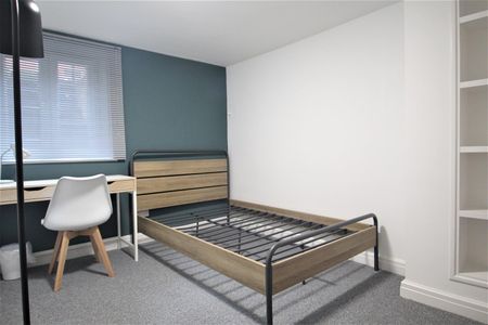 Newport Gardens, Headingley, LS6 3DA, Leeds - Photo 3