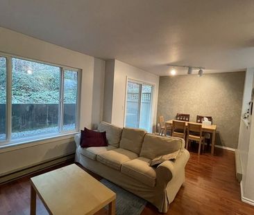 3000 Atlin Place town house — Coquitlam, BC (3-Bedroom) - 3 Bedroom - Photo 4