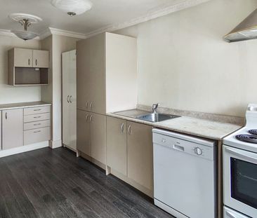 Naenae Living - Photo 5