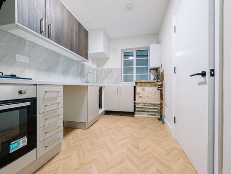 2 Bed Flat, Mundania Court, SE22 - Photo 5