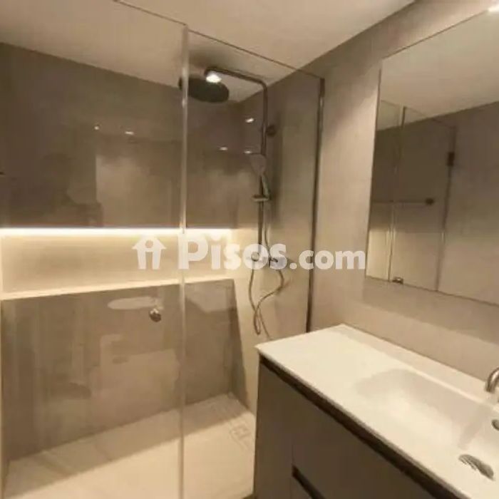 Piso en alquiler en Palacio - Photo 1