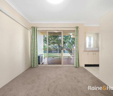 Two-Bedroom Apartment in Heart of Merrylands - Photo 2