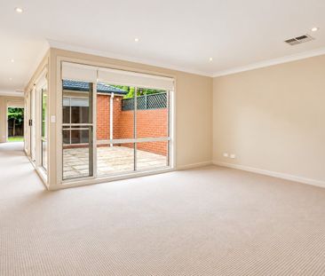 Quiet Area, Walk to Epping Station - Photo 1