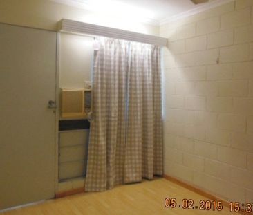 6/3 Soule Street, Hermit Park - Photo 2
