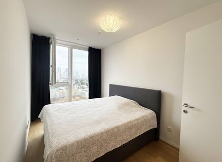 U1 U-Bahn-Station KAGRAN I Loggia I Rooftop POOL I Fitnessraum & Sauna I VIENNA TWENTYTWO Living - Photo 2