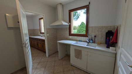 Location Maison 6 pièces 117m² MARMANDE 47200 - Photo 4