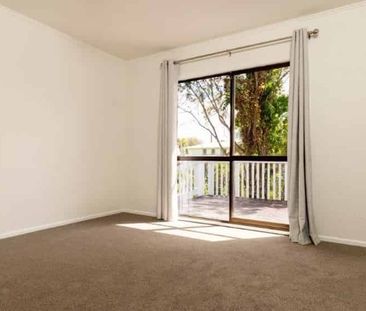 3 Bedroom plus Study in Beach Haven - Photo 3