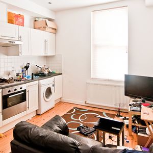 1 Bedroom Apartment - Photo 3