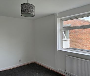 2 bedroom Flat - Millwards, Hatfield - Photo 3