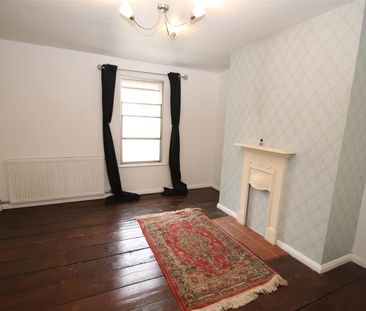 1 bedroom Terraced House to let - Photo 3