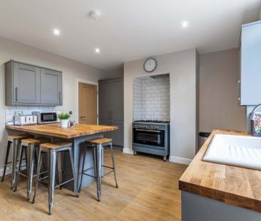 17 Hartley Avenue, Leeds, LS6 2LW - Photo 4