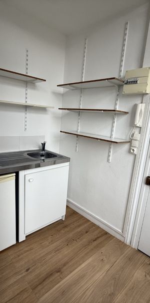 Location Appartement 1 pièce 20m² LILLE 59000 - Photo 1
