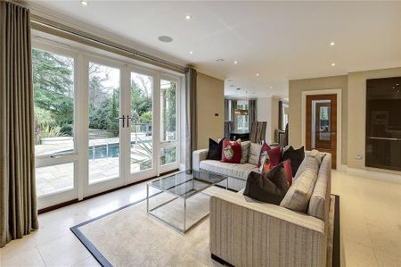 6 bedroom detached house to rent - Photo 2