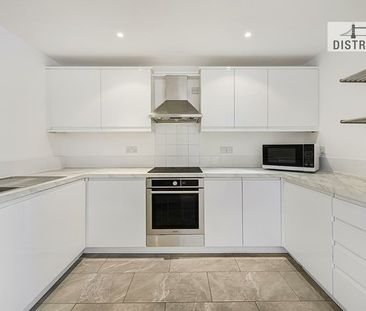 Flat - Purpose Built to rent in Arnhem Place, London, E14 - Photo 1