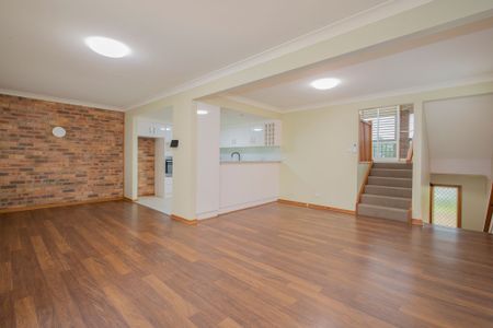 Low Maintenance 3 bedroom - Photo 3