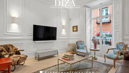 Piso de alquiler en De Cervantes, Cortes - Huertas - Photo 4