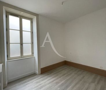 Location Appartement 3 pièces 69m² FONTENAY LE COMTE 85200 - Photo 3