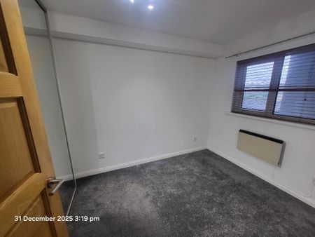 11 Quay Court, Scotch Quarter, Carrickfergus, BT38 7UP - Photo 2