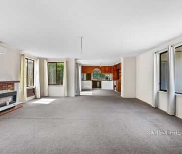 31 Glen Cairn Avenue, Ringwood - Photo 3