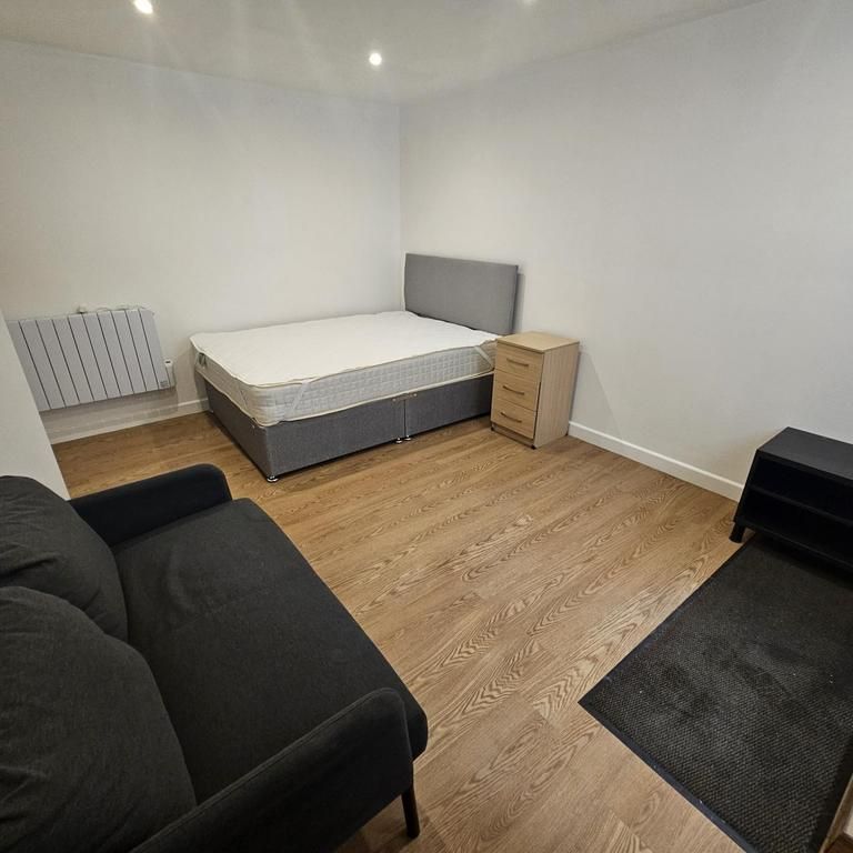 1 bedroom flat to rent - Photo 1