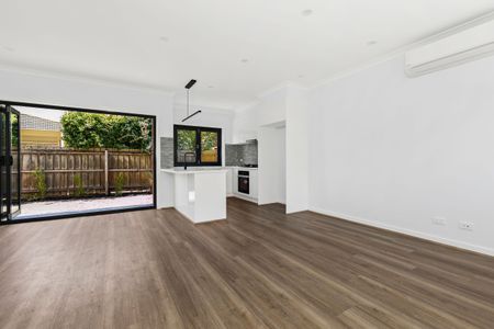 Luxurious Low-Maintenance Living in a Blue-Chip location! - Photo 4