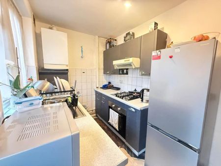 2 bedroom maisonette to rent - Photo 4