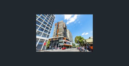 Two Bedrooms Opposite Redfern Train Station - Photo 3