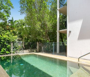 Modern 2 Bed, 2 Bath Unit with Private Yard & Patio – Freshwater Charm - Photo 3