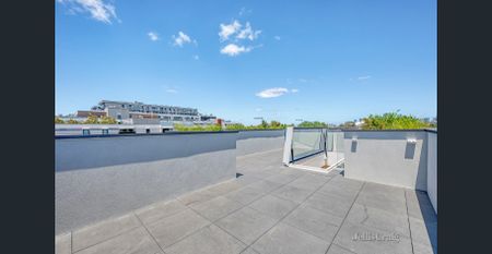 Modern Comfort Meets Urban Convenience - Photo 4