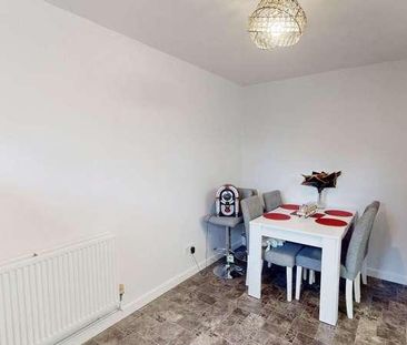 Hazeldene, Westhoughton, BL5 - Photo 3