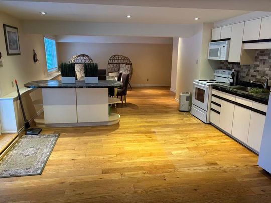 For Lease - 13256 Leslie Street Unit# 5, Richmond Hill, Ontario - Photo 1