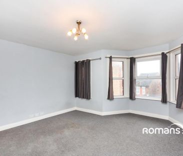 3 bedroom flat to rent - Photo 1