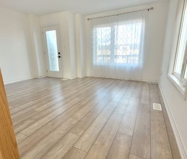 For Lease - 31 FAIRLANE Avenue, Barrie, Ontario - Photo 6