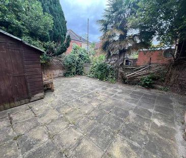 Coventry Road, SO15 - Photo 3