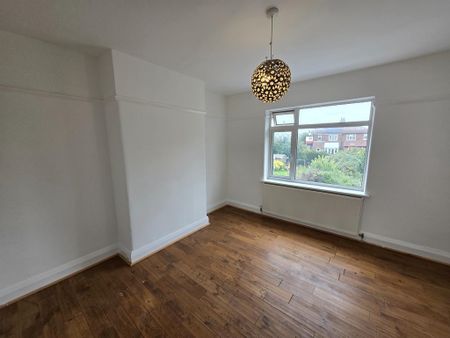 3 bedroom semi-detached house to rent - Photo 4