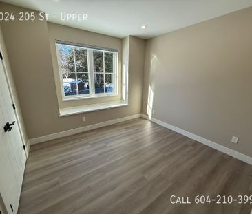 Brand New Home with Elegance - Photo 4