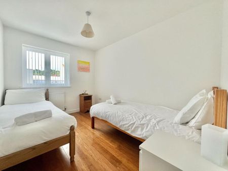 2 bedroom flat to rent - Photo 4