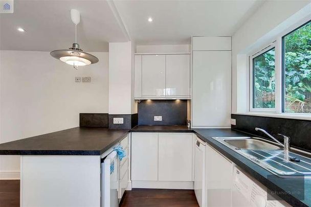 Thorparch Road, Vauxhall, SW8 - Photo 1