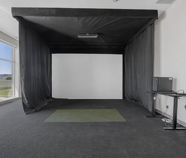 Luxury 1brm condo with breathtaking views of the lake and city - Photo 6