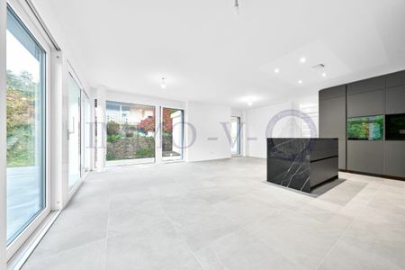 NEW STANDING WITH TERRACES IDEALLY LOCATED - Foto 3