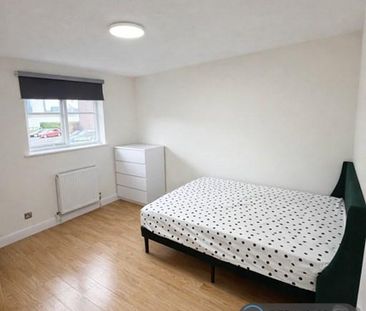 3 bedroom terraced house to rent - Photo 6