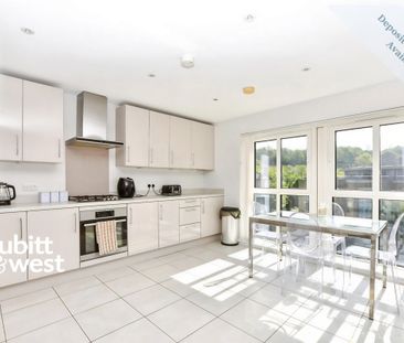 2 bedroom apartment to rent - Photo 5