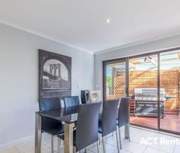 11 Larcombe Street, Fadden ACT 2904 - House For Rent | Domain - Photo 1