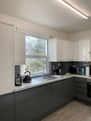 1 Bed Flat, Acre Road, SW19 - Photo 1