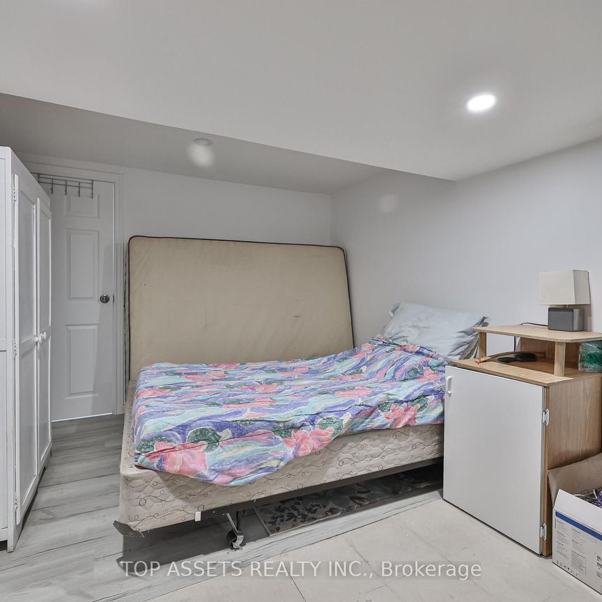 178 Royal Orchard (Basement) Boulevard #Basement - Photo 1